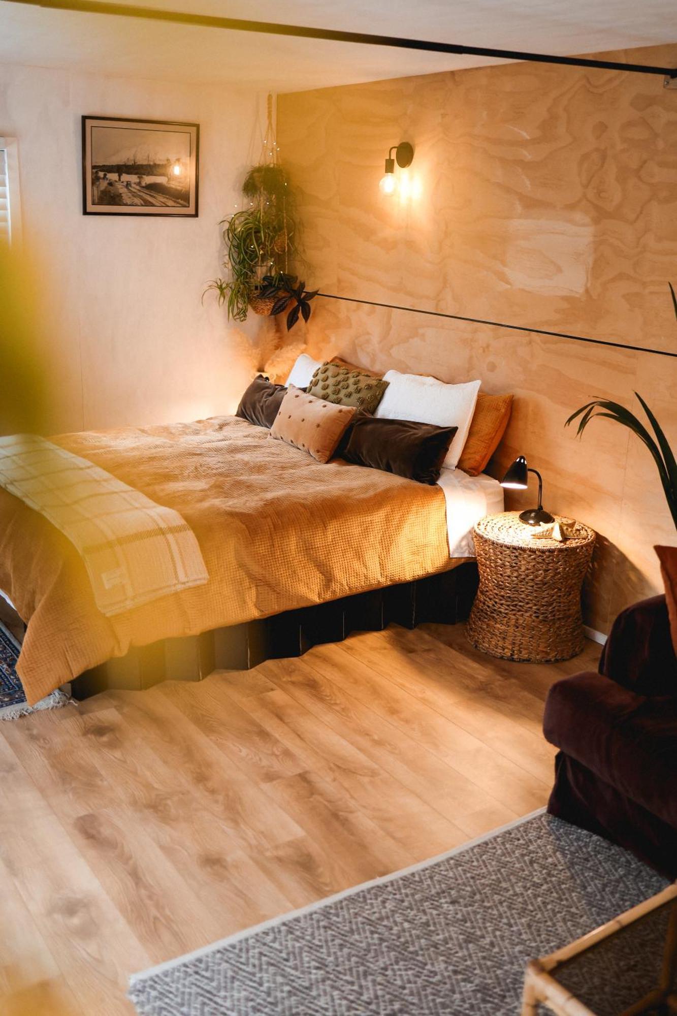 Kaitake Kabana - Unique, Off-Grid, Studio Retreat Oakura ภายนอก รูปภาพ